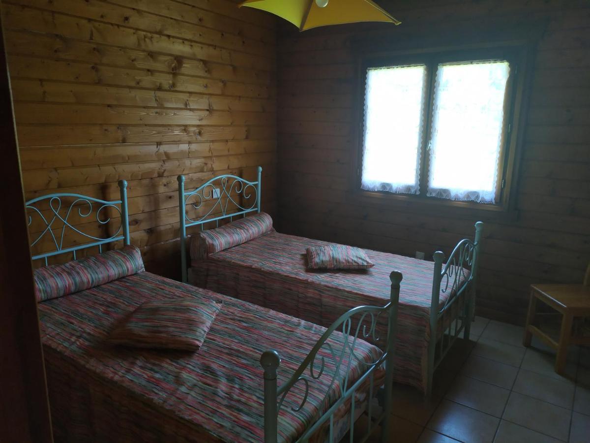 Bois Ferienhaus Neuville (Correze)